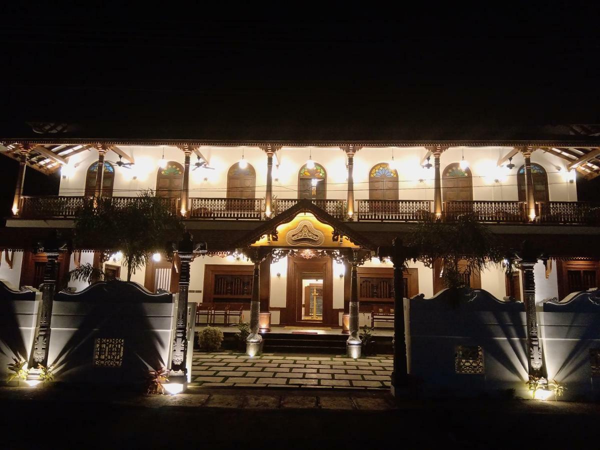 Villa De 1945 Mahe Buitenkant foto