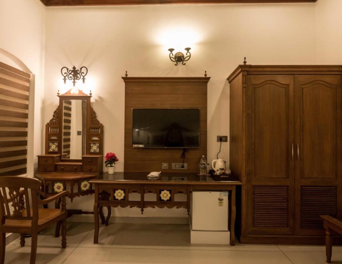 Villa De 1945 Mahe Buitenkant foto